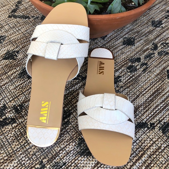 New! Off White Croc Print Slide Sandals - Picture 2 of 6